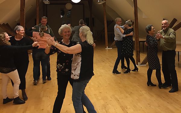 Danseglæde for voksne i Holbæk Voksne til dans i Holbæk